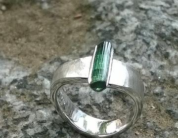 Schmuckstücke der Goldschmiede Hafez