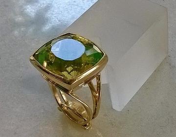 Schmuckstücke der Goldschmiede Hafez