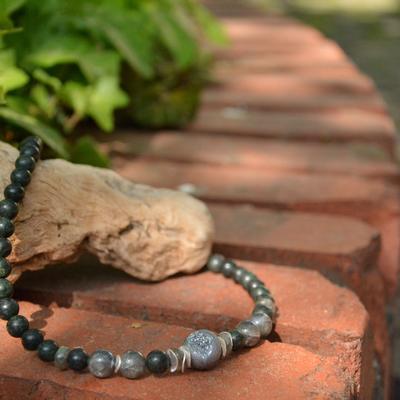 Ketten der Goldschmiede Hafez